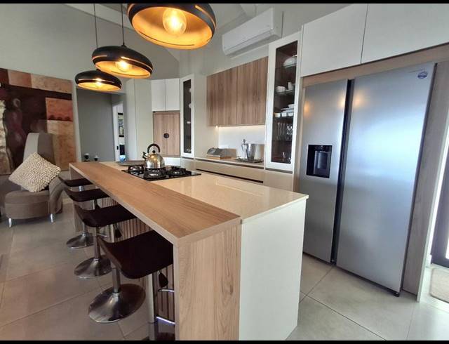 4 BEDROOM HOUSE FOR SALE IN DA GAMA BAY
